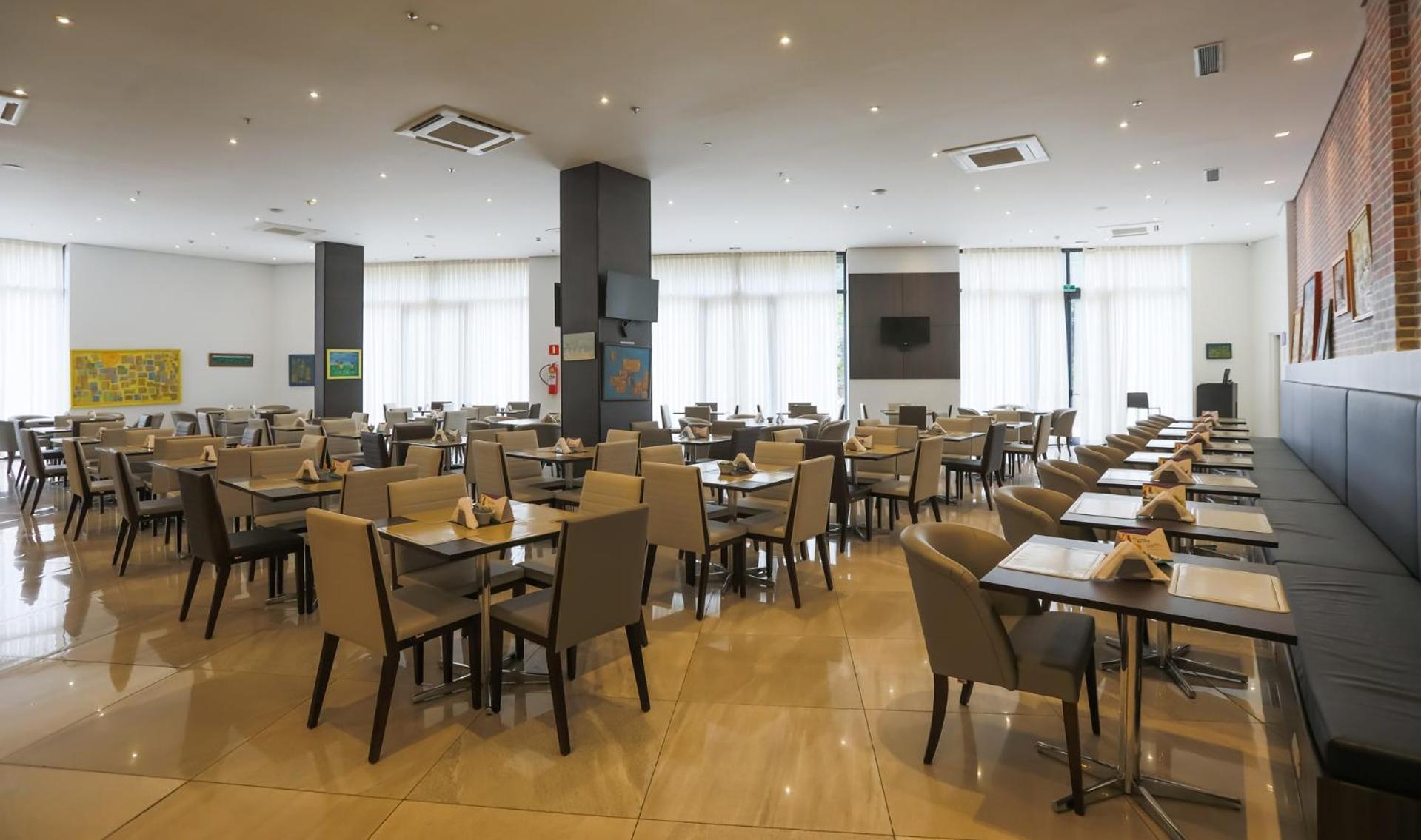 Tryp By Wyndham Ribeirao Preto Otel Dış mekan fotoğraf The dining room at the airport