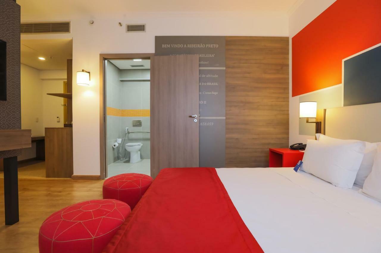 Tryp By Wyndham Ribeirao Preto Otel Dış mekan fotoğraf A room at the hotel
