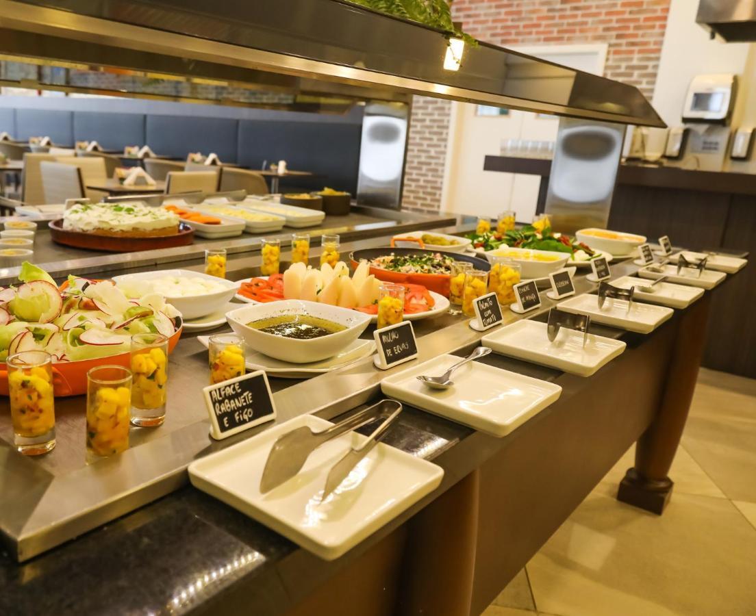 Tryp By Wyndham Ribeirao Preto Otel Dış mekan fotoğraf A salad bar